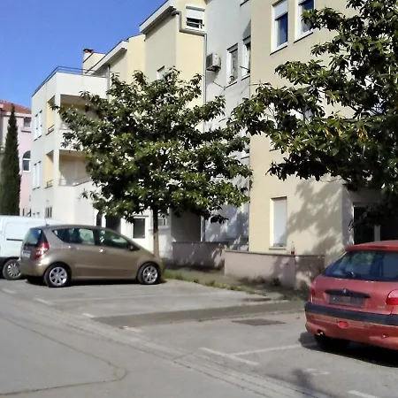 Visnjik 7-free Parking * 자다르