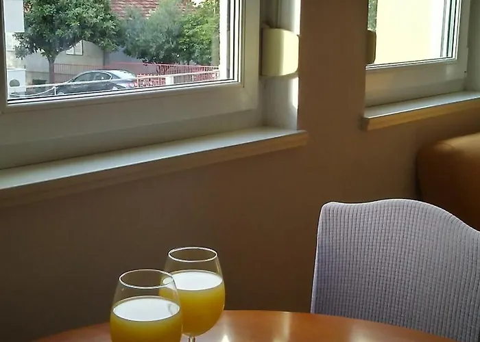 Visnjik 7-free Parking *